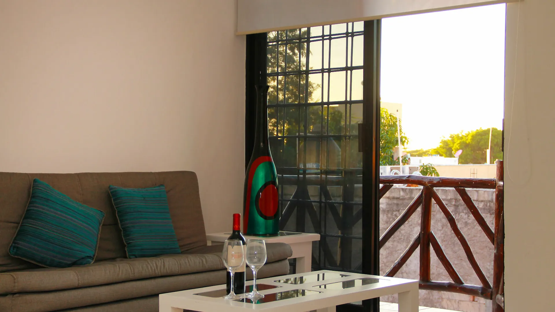 Vida Playa Suites 3*, Playa del Carmen